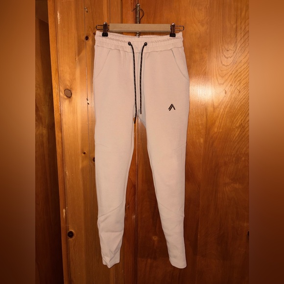 Alphalete ELMTS Zip Jogger - Picture 2 of 8